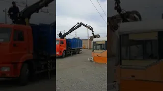 Камаз VS троллейбус