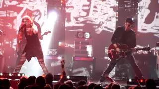 Garbage - 20 Automatic Systematic Habit (live in Tilburg 2015)