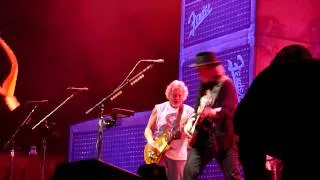 01neil young & crazy horse    o2 arena london   17   06   2013