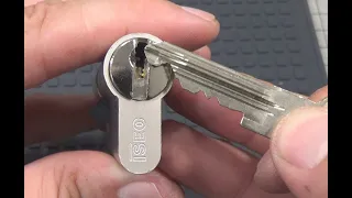 971 TOP FUN ISEO GERA PIN TUMBLER LOCK, PICKED & GUTTED  eng sub