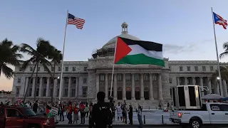Hundreds gather in Puerto Rico to show their support for Palestinians