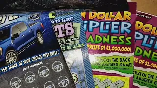 Another midnight ✨ scratch session on the Pennsylvania Lottery scratch offs 🤞 Scratchcards ♦️♠️