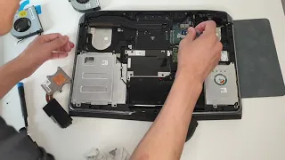 Repasting and Cleaning a six year old Alienware M17X (2014) with GTX 860M