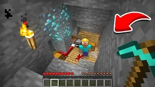 Я КОПАЛ ШАХТУ И НАШЁЛ ЗАГАДОЧНЫЙ ДОМ ШАХТЁРА В МАЙНКРАФТ | Компот Minecraft