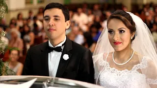 Noiva fica emocionada com a fala do Noivo e chora muito na Cerimonia do Casamento. (*DICAS)