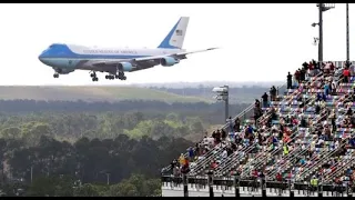WHAT AN ENTRANCE! President Trump does a flyover DAYTONA 500