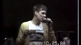 Beat Happening 10-25-1988 Middle East (soundcheck snippet)