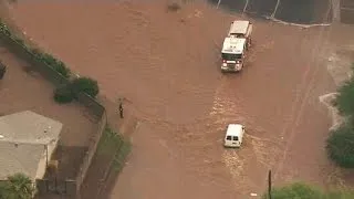 Severe flooding swamps cars in Arizona