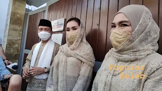 SERUNYA LEBARAN AYU TING TING BERSAMA KELUARGA.