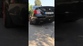 BMW e60 550i custom race exhaust COLD START.