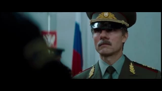 Том Круз говорит по-русски в фильме "Mission Impossible".