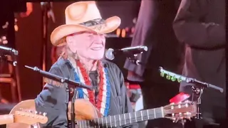 Willlie Nelson, Neil Young & Snoop Dog 🔥FULL PERFORMANCE🔥GRAND FINALE 🔥  at Willie Nelson 90th BD