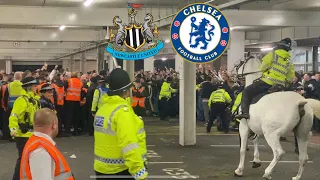 Police horses forced to ride into fans | Batons drawn after Newcastle and Chelsea match