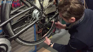 Elektrische fiets: wat te doen bij een platte band?
