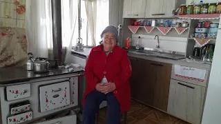 78 ANOS E VIVE SOZINHA NO SÍTIO -MULHER FORTE