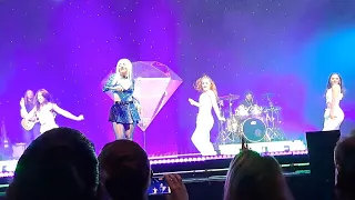 Ava Max - Hold Up (Wait a Minute) (Live in Cologne 2023)