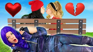 MAL SPIES on DESCENDANTS | Jay and CJ Kiss?! | Audrey Queen of Mean, Evie, Carlos | BFF Besties