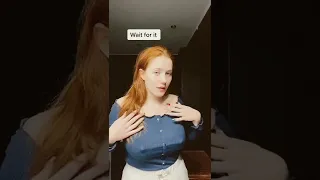 No Bra Challenge Tiktok 💥 #shorts #nobrachallenge #iphonememe #tiktokvideo #challenges #nobra(3)