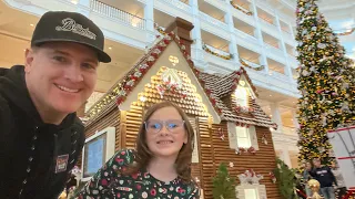 Episode 200! The famous Grand Floridian gingerbread house at Walt Disney world!