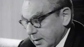 Erich Kästner - Kennst du das Land wo die Kanonen blühn? 1967 (subt: English, Deutsch, Nederlands)