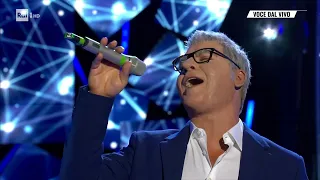 Dennis Fantina canta "Una rosa blu"-  Tale e Quale Show  "il torneo" - 19/11/2021
