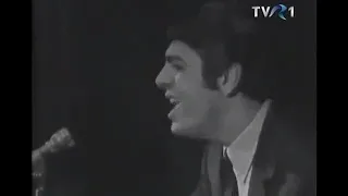 Enrico Macias   live in Romania 1967  Paris tu mas pris dans tes bras