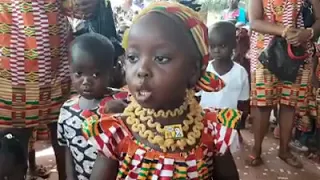 L'hymne nationale de Côte d'Ivoire chantée par une petite fille