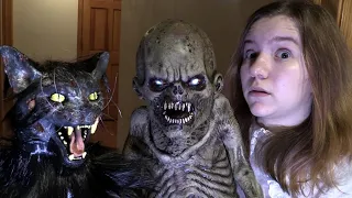 ZOMBIE CAT vs. ZOMBIE SECRET BROTHER!