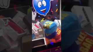 WON GOLD MYSTERY EGG FROM THE CLAW MACHINE!! (ArcadeBoss)