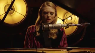 Freya Ridings - You Mean The World To Me (1 Mic 1 Take)