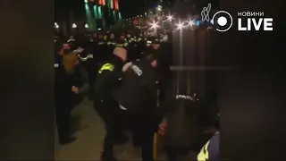 ⚡️У Грузії поліція розігнала протест під парламентом сльозогінним газом / Є поранені та затримані
