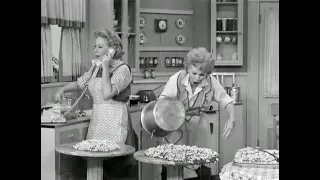 "THE LUCY SHOW" - National Popcorn Day ("Lucy and Viv Become Tycoons")