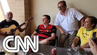 Bolsonaro posta vídeo ao lado de ex-presidente da Caixa denunciado por assédio | CNN PRIMETIME