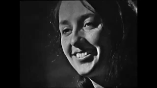 Joan Baez - The Wild Mountain Thyme (live)