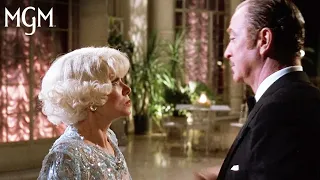 DIRTY ROTTEN SCOUNDRELS (1988) | Conning the Rich Women | MGM