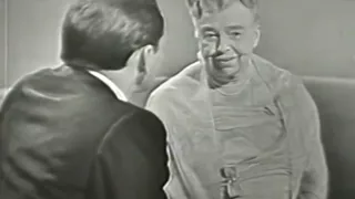 VINTAGE 1959 TV SHOW CLIP - ELEANOR ROOSEVELT & FRANK SINATRA (ELEANOR RECITING A HOPEFUL MESSAGE)