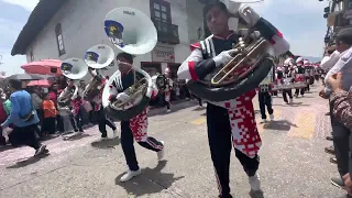 BASSES AWAY CADENCE/ Lions Marching Band Zacatlán