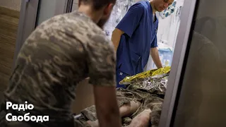 Бої на Донбасі: загиблі та поранені бійці ЗСУ в руках лікарів | Як працюють медики під час війни
