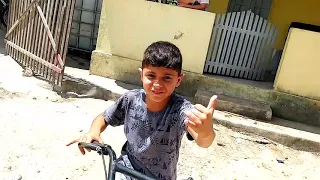 Deixei meus amigos andar na minha moto nova😛 #titan125