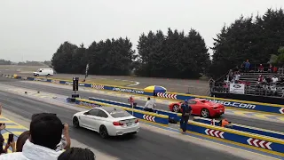 BMW M4 vs Ferrari 458 Arrancones Pegaso 1/4 de milla!