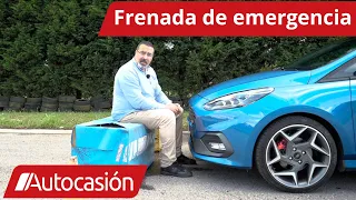 Cómo hacer una frenada de emergencia | Vídeo práctico / consejos | Autocasión