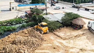 Excellent Technique New Project Skills Operator Dump Truck Moving Dirt Power Dozer Pushing