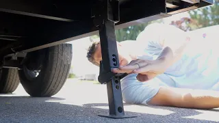 How To Lower A Stabilizer Jack - TrailersPlus