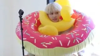 Doughnut Hongjoong On His Way