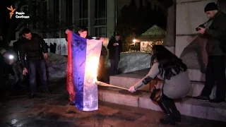 Черкащани на вшануванні Героїв Крут спалили російський прапор