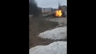 Russian tank got hit with a NLAW anti tank rocket in ukraine