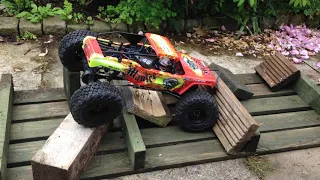 FTX Mauler on test track using stock Nimh battery