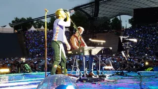 Coldplay - Everglow live (with German fan) Munich 06.06.2017