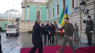 Kiev dedica un video all’Italia (sulle note di Funiculì, funiculà): «Grazie per l’amicizia e le...