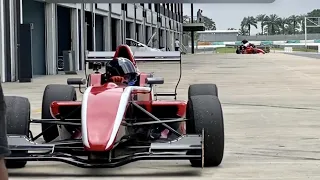 Formula Renault 2.0 Hot Lap @ Sepang International Circuit (Sim-Racer Attempts Baby F1 car)